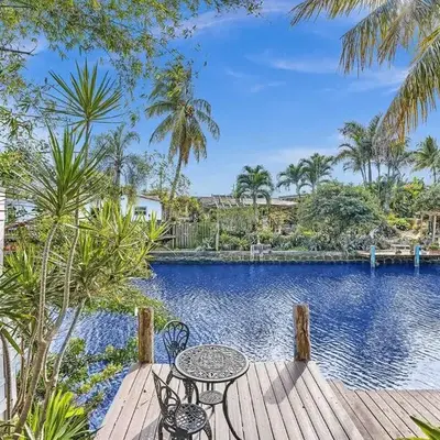 Waterfront ocean House Hollywood Hard Rock airport