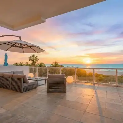 Huge Balcony Oceanfront 2 Bedrooms with Free Parking