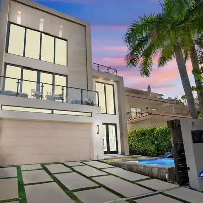 Las Olas Villa