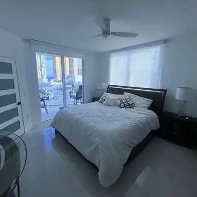Le Marina Bay 1001 STR-01504