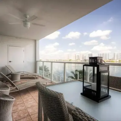 Le Marina Bay 407 STR-01404