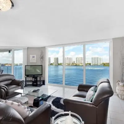 Le Montcalm 804 STR-01923