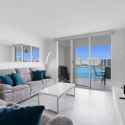 Le Marina Bay PH3 STR-01487