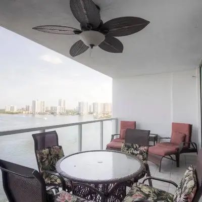 Le Marina Bay PH5 STR-01500