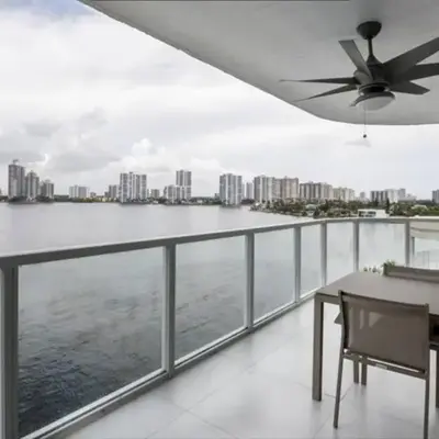 Le Marina Bay 810 STR-01434