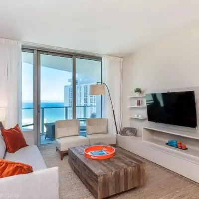 2 Bedroom on 17th floor on the beach Resort