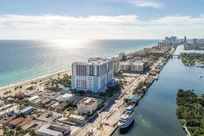 an aerial view of a city and the ocean at Modern apartment wking bed beach views in Hollywood