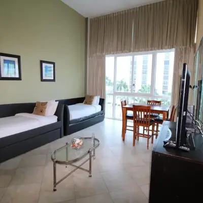 Castle B17 Contemporary Condo with Pool