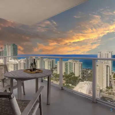 High-Floor with Stunning Views-Luxury Condo - Pools