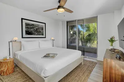 Gallery image of Dharma Home Suites Coral Gables at Gables Grand Plaza in Miami