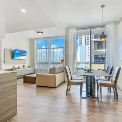 Near Beach - Rooftop Pool - Hot Tub - Broad-walk