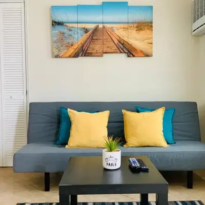 Hollywood Beach Apartments - Walk to the Beach