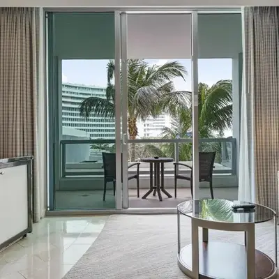Junior Suite at Sorrento Residences- FontaineBleau Miami Beach home