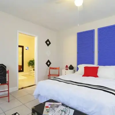Chic and Comfortable Studio Free Street Parking