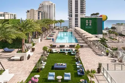 an image of the pool at the resort at HYDE HOUSE 1906 HALLENDER MIAMI in Hollywood