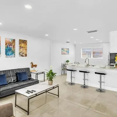 Modern 2br Near Aventura Mall & Sunny Beach