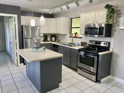 Gallery image of Sunshine Acre 2B 2B King Master Suite, BIG Yard in Davie