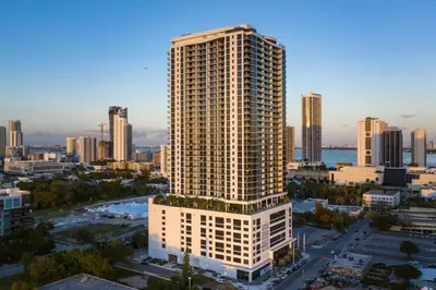a view of a tall building in a city at Lunabase Heavenly View in Miami