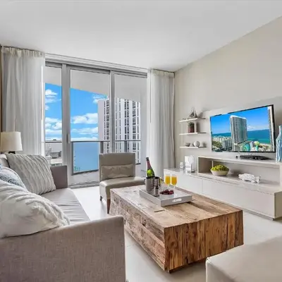 Beachside Contemporary Residence in Lyfe