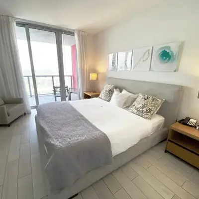 Upscale Beach Apartment