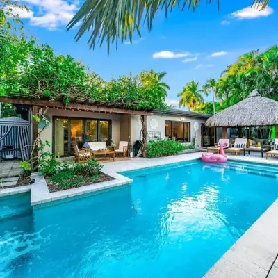 Pool and Waterfront Oasis