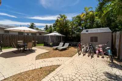 a group of bikes parked next to a patio at Bike to Beach-Spacious With Patio BBQ & Game Room (Pet-Friendly) in Hallandale Beach
