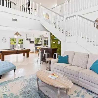 UPSCALE MANSION IN THE HEART OF MIAMI WITH POOL