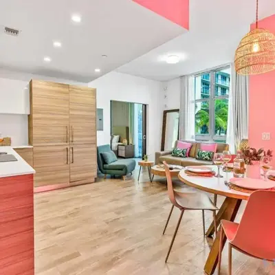 Cozy Apartment - Hot Tub - NearBeach - Broad - walk