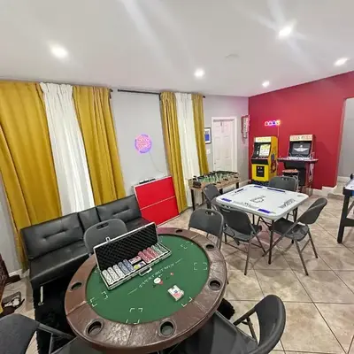 Vacay Spot Gables 4 to 23 Guest GameRoom 2 Kitchens 2 BBQ