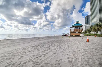Gallery image of On-Site Beach Access Sunny Isles Beach Studio! in Miami Beach