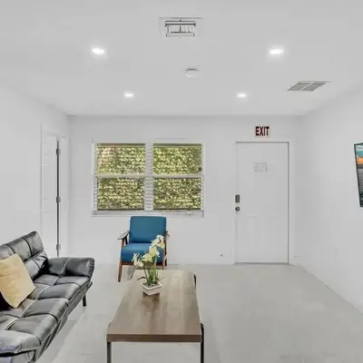 NEW 2 Bedroom Hollywood Beach and Hard Rock LB1