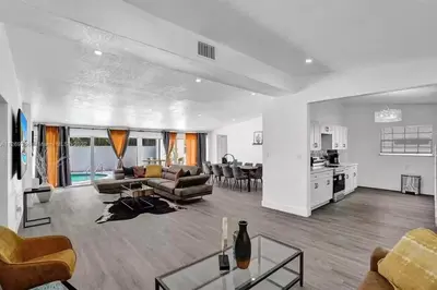 Gallery image of Luxury Pool Villa // 5BD 4BA in Miami