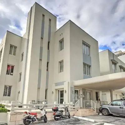 Sunny Miami Beach Condo Steps to Boardwalk!