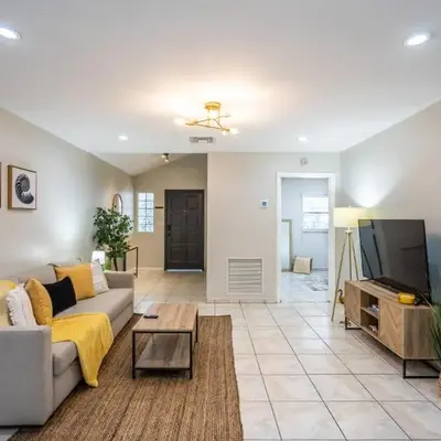 Renovated 2 BD Home w/ Private Parking