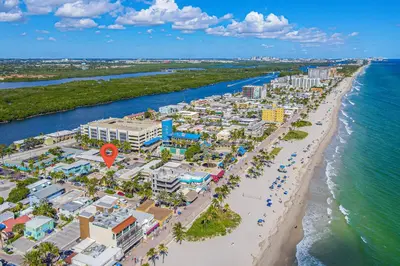 an aerial view of the beach and the ocean at Pastel Dream in Hollywood