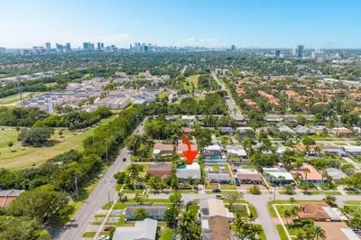 an aerial view of a park with a city in the background at Hollys Hacienda with Heated Pool and Patio Area in Hollywood