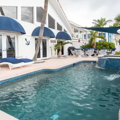 Oceana Blue / Beach Front / Pool / Bar / Relax