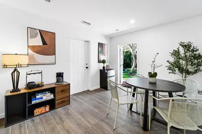 Gallery image of Modern house wpool volleyball court in Davie