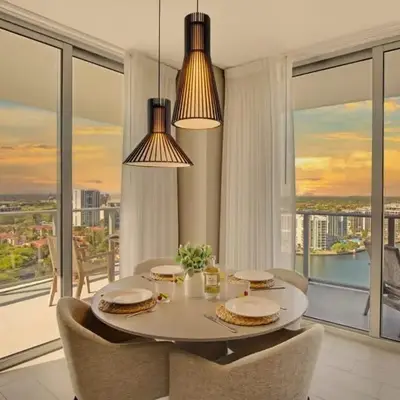 High Floor with Stunning Views Amazing Pools