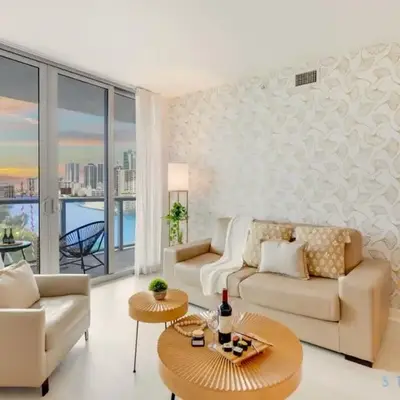 Pool - Apartment with Balcony - Gym - Near Beach