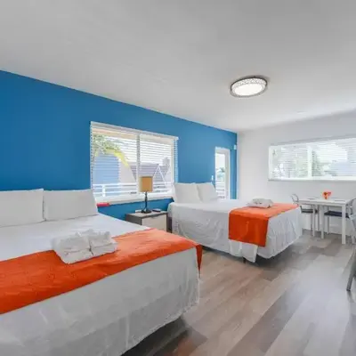 Family Friendly Beach Escape with pool and parking - M41
