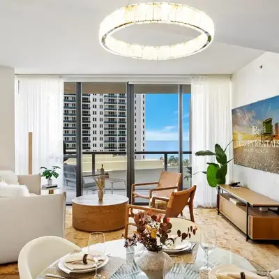 Private Residence at South Beach - 811
