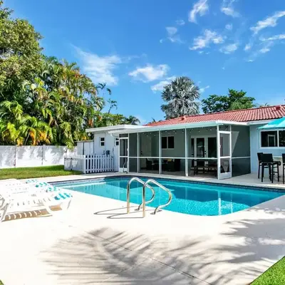 Luxury 5BR Villa Heated Pool near Beach & Casino