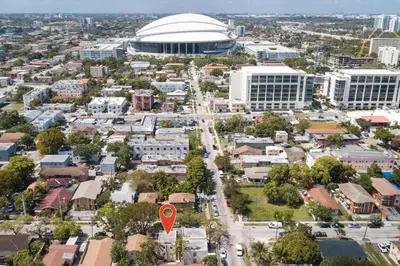 an aerial view of a city with a large building at Lovely Apartment Near Brickell 1 in Miami