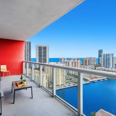 MODERNResortBALCONY