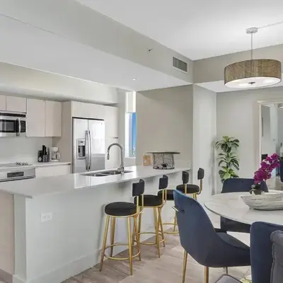 Luxury condo with ocean view 4Bedrooms 3Bathrooms