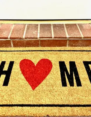 a sign that says hi me with a red heart at Coral Gables / Coconut Grove area FREE parking in Miami